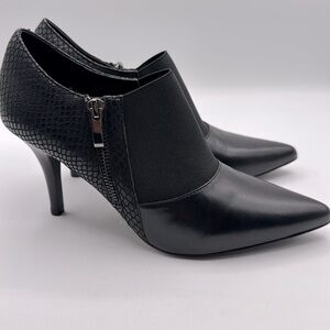 Tahari ‘Bea’ Heel leather upper size 8 1/2 M